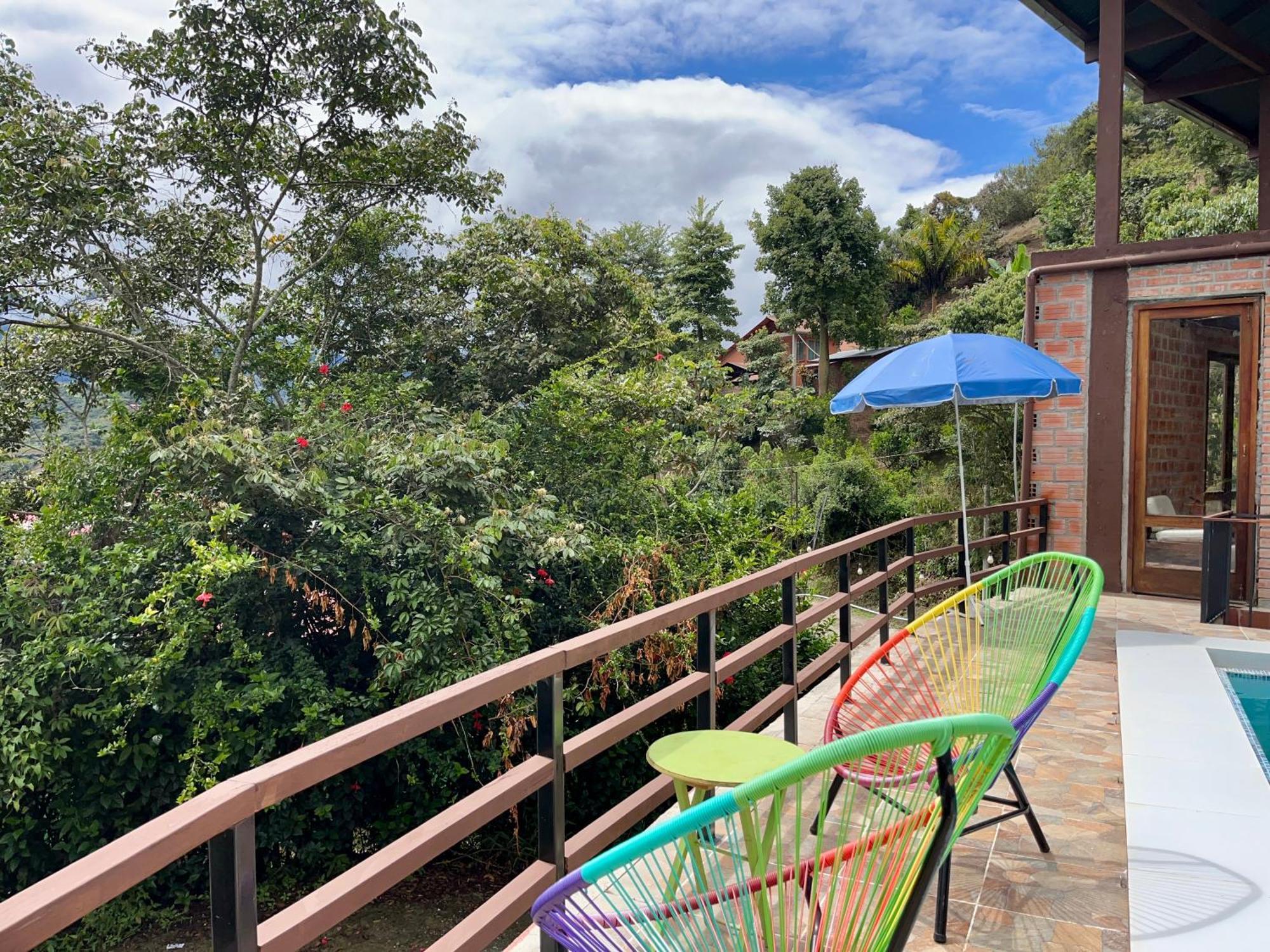 Villa Camila Hostel Coroico Esterno foto