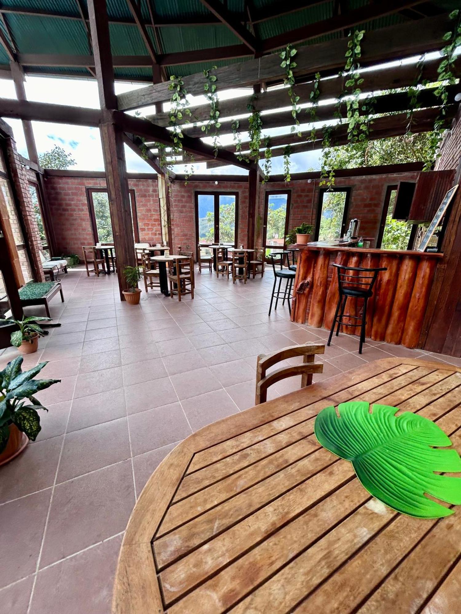 Villa Camila Hostel Coroico Esterno foto