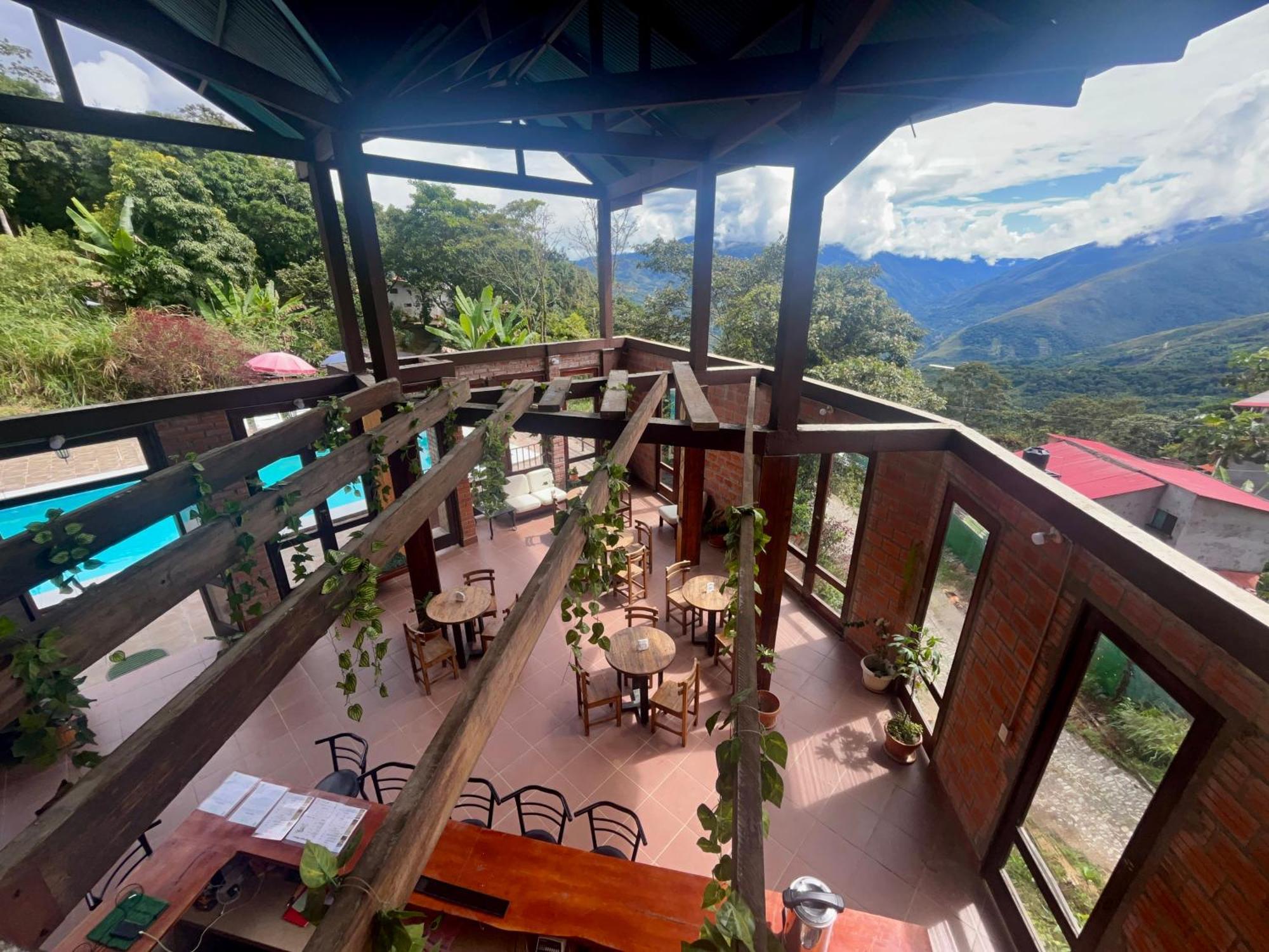 Villa Camila Hostel Coroico Esterno foto